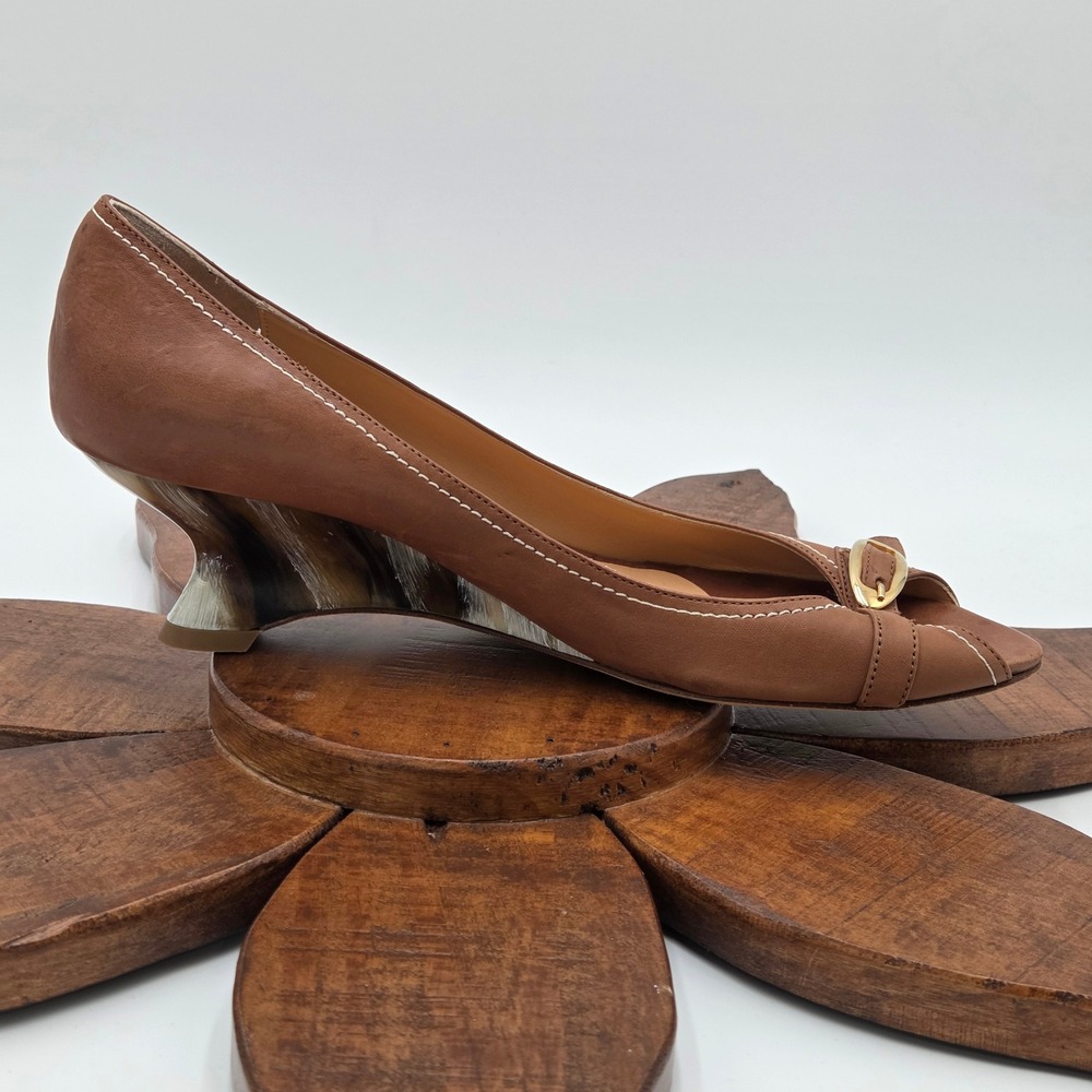 Claudia Ciuti Womens 10 Peep Toe Sculpted Wedge Heel Tan Leather Brown
